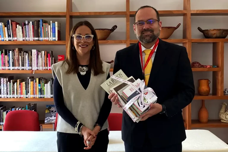 Fundacion-Herdez-y-UVM-establecen-colaboracion-en-pro-del-estudiantado-potosino
